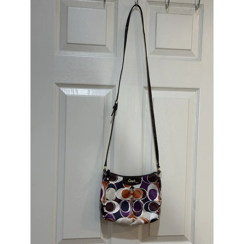 Coach Brown Leather Swingpack Ashley Scarf Signature Purse‎ - Picture 2 of 11